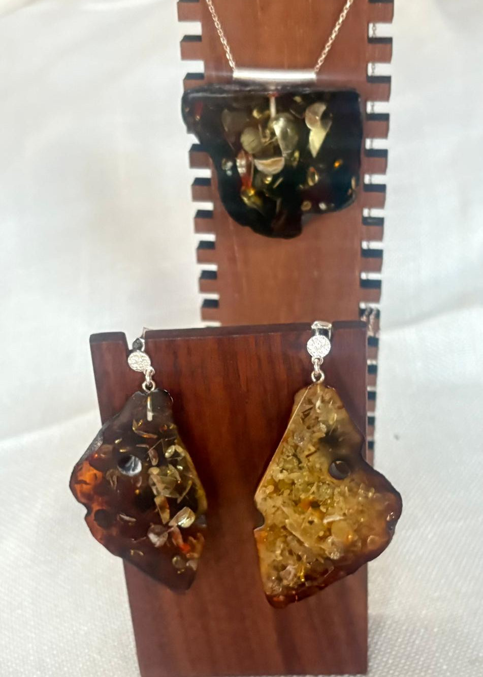 Sehr schönes Set aus natürlichen Bernstein, ein Unikat