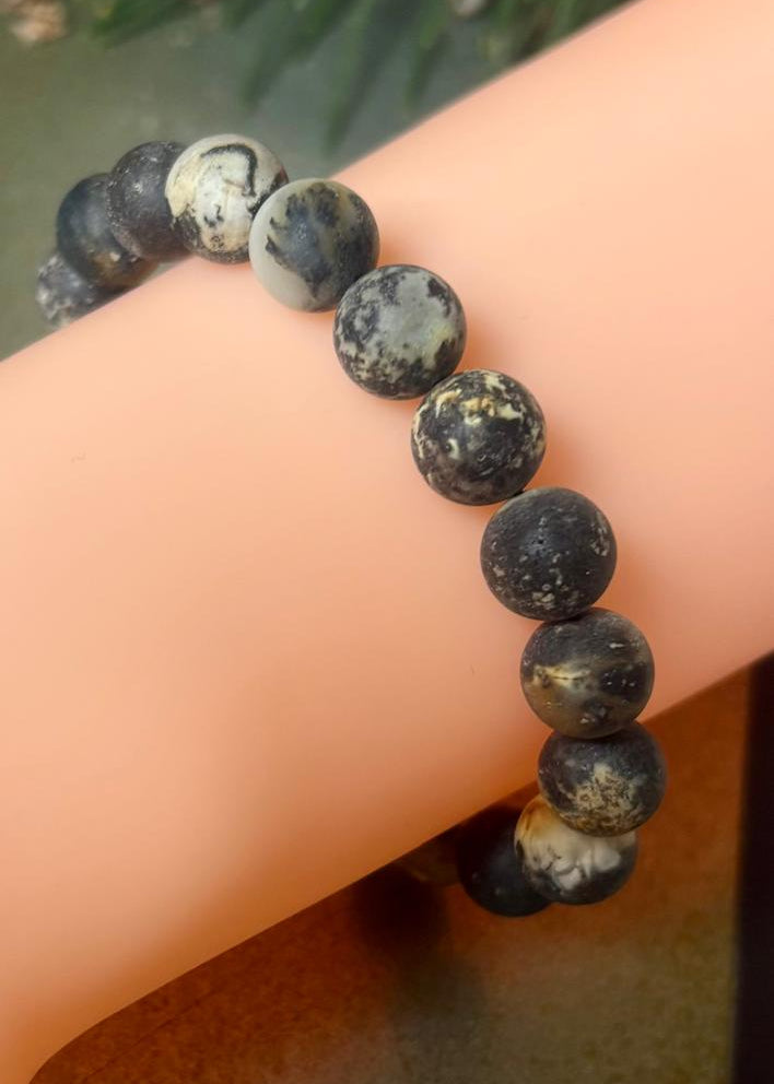 Schönes Armband aus natürlichem Bernstein