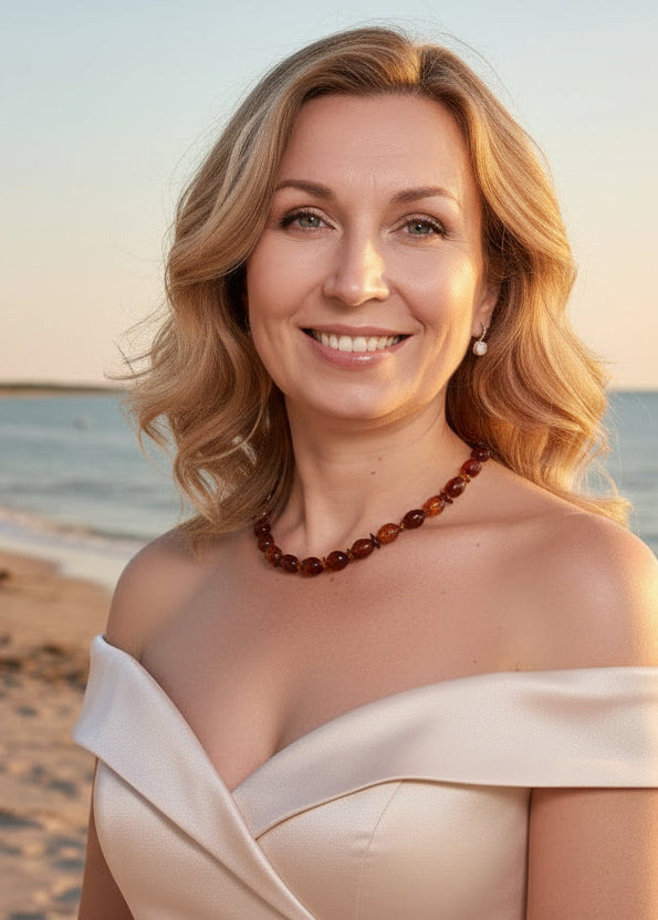 Wunderschöne Halskette in Kirschrot