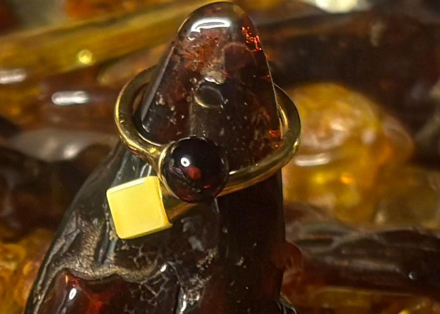 Wunderschöner Ring aus natürlichen Bernstein