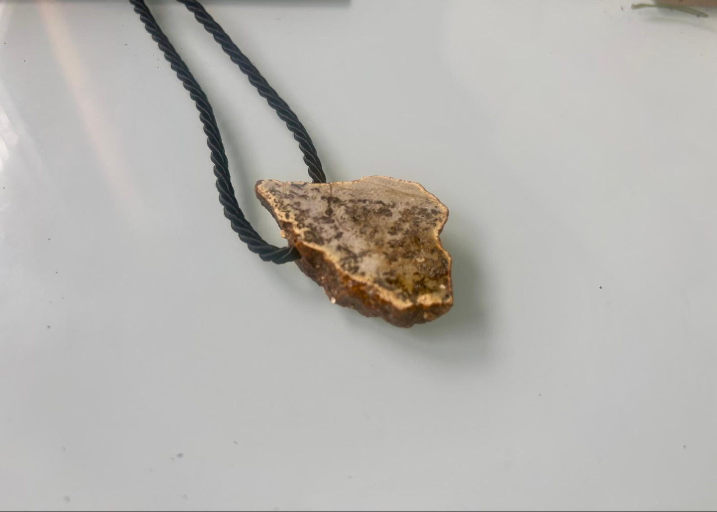 Anhänger Rohbernstein mit Marmoroptik