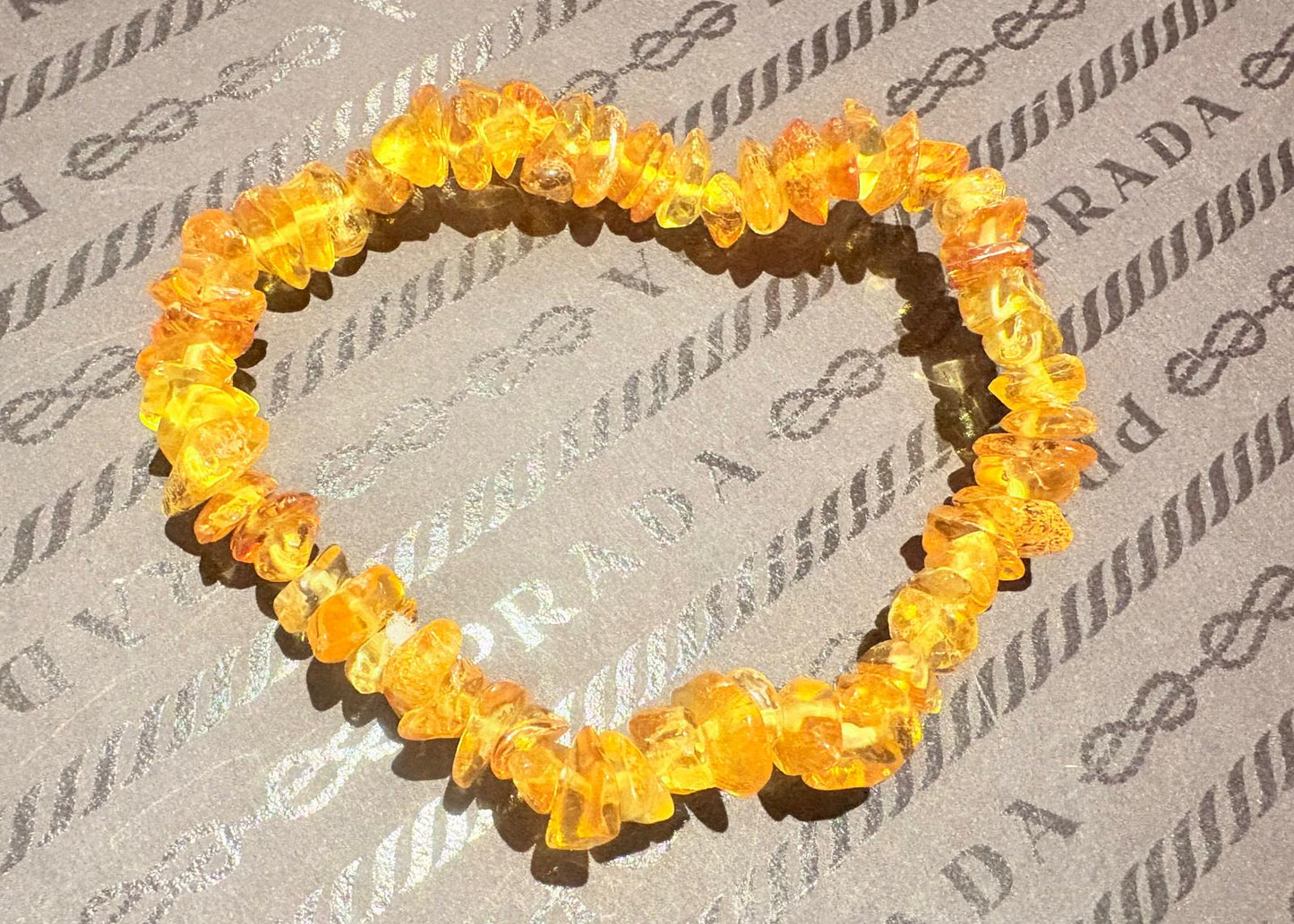 Sehr schönes Armband aus natürlichen Bernstein