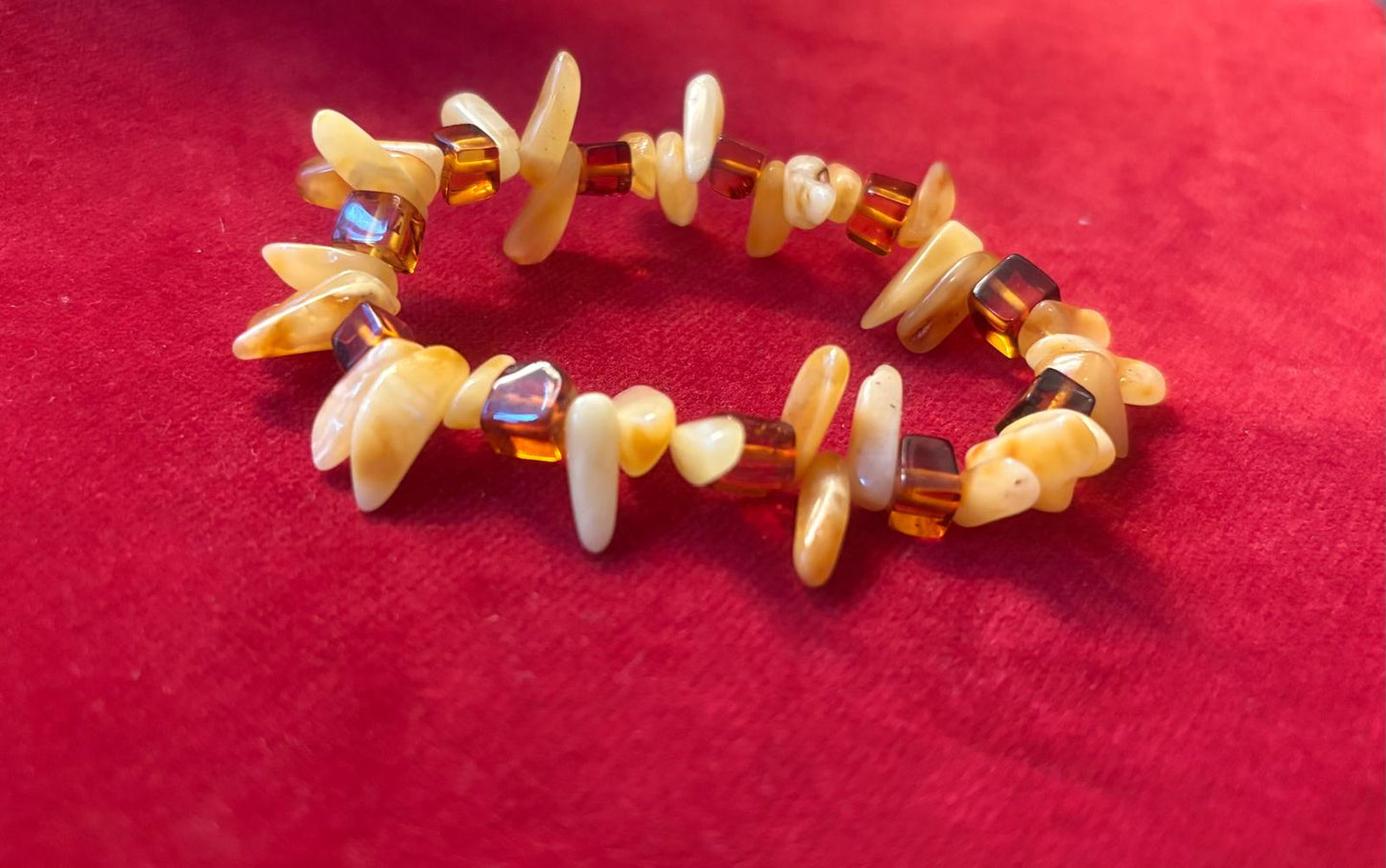 Sehr schöne Halskette und Armband im Set aus natürlichen Bernstein