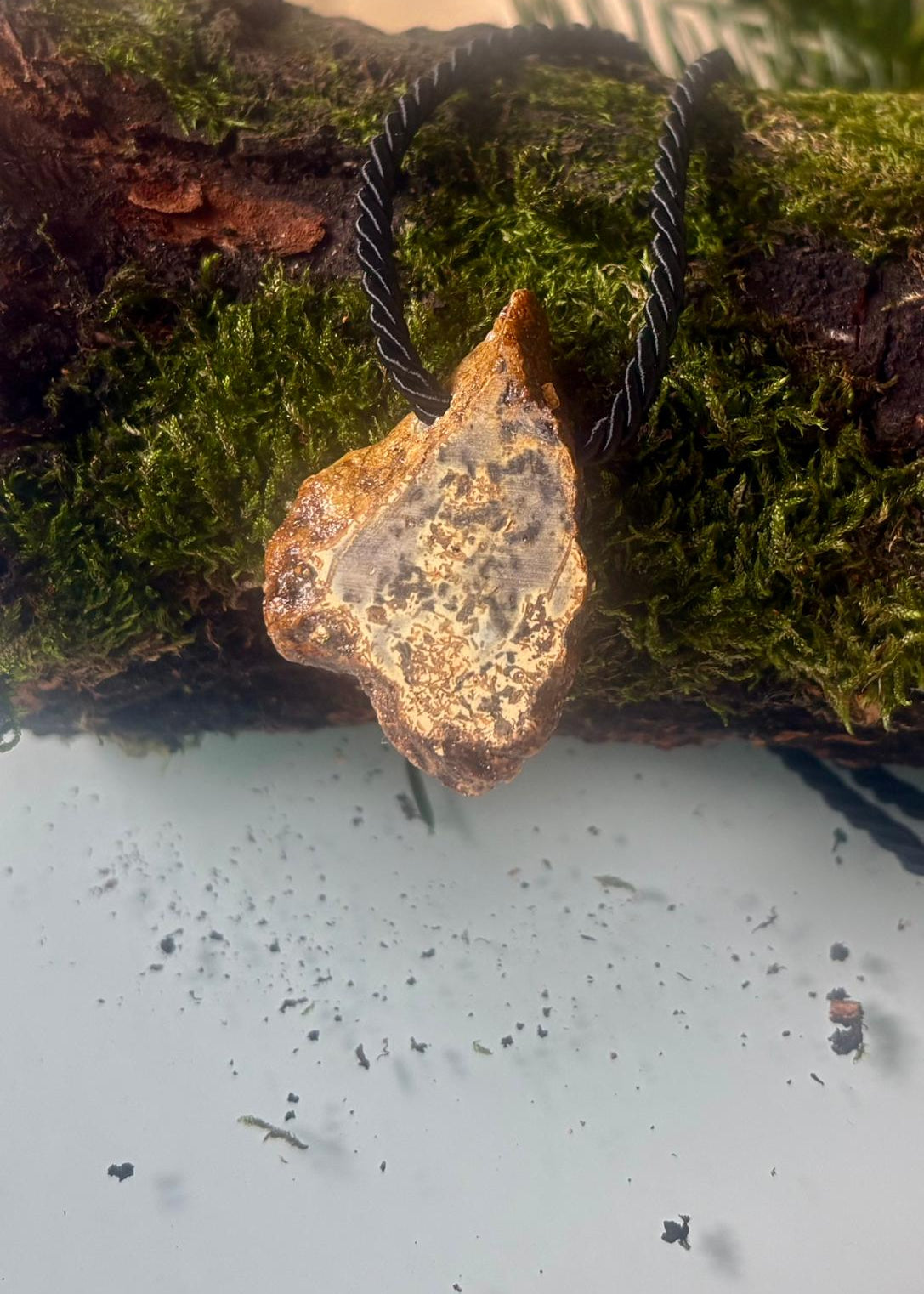 Anhänger Rohbernstein mit Marmoroptik