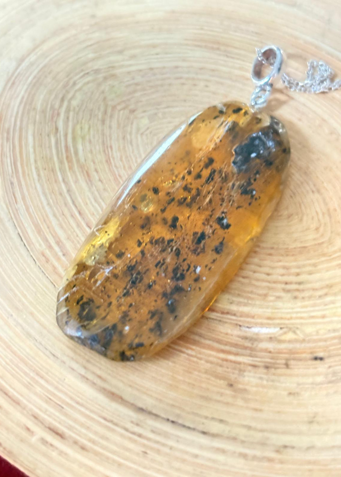 Schöner großer transparente Bernstein Anhänger