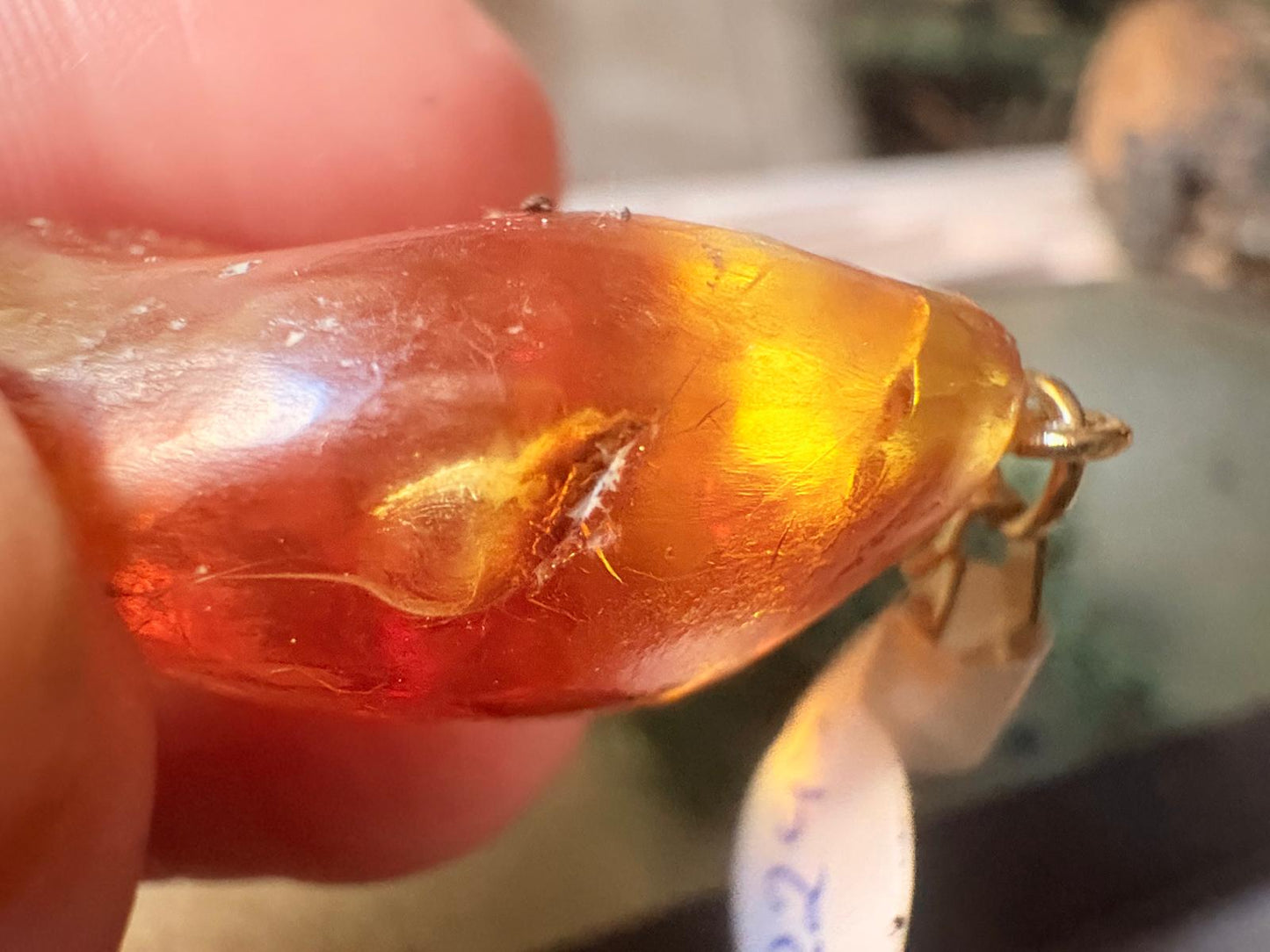 Bernstein-Anhänger mit Inklusen