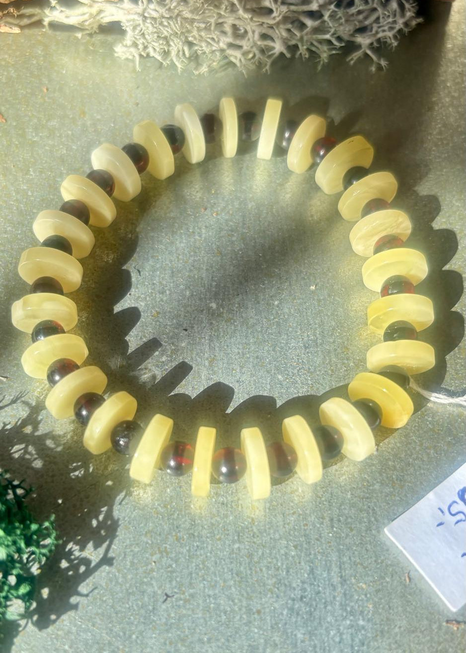 Schönes Bernsteinarmband