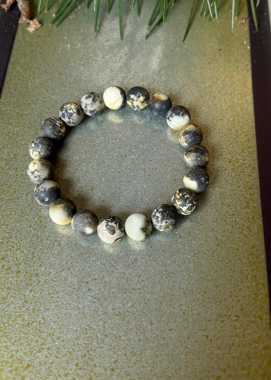 Schönes Armband aus natürlichem Bernstein