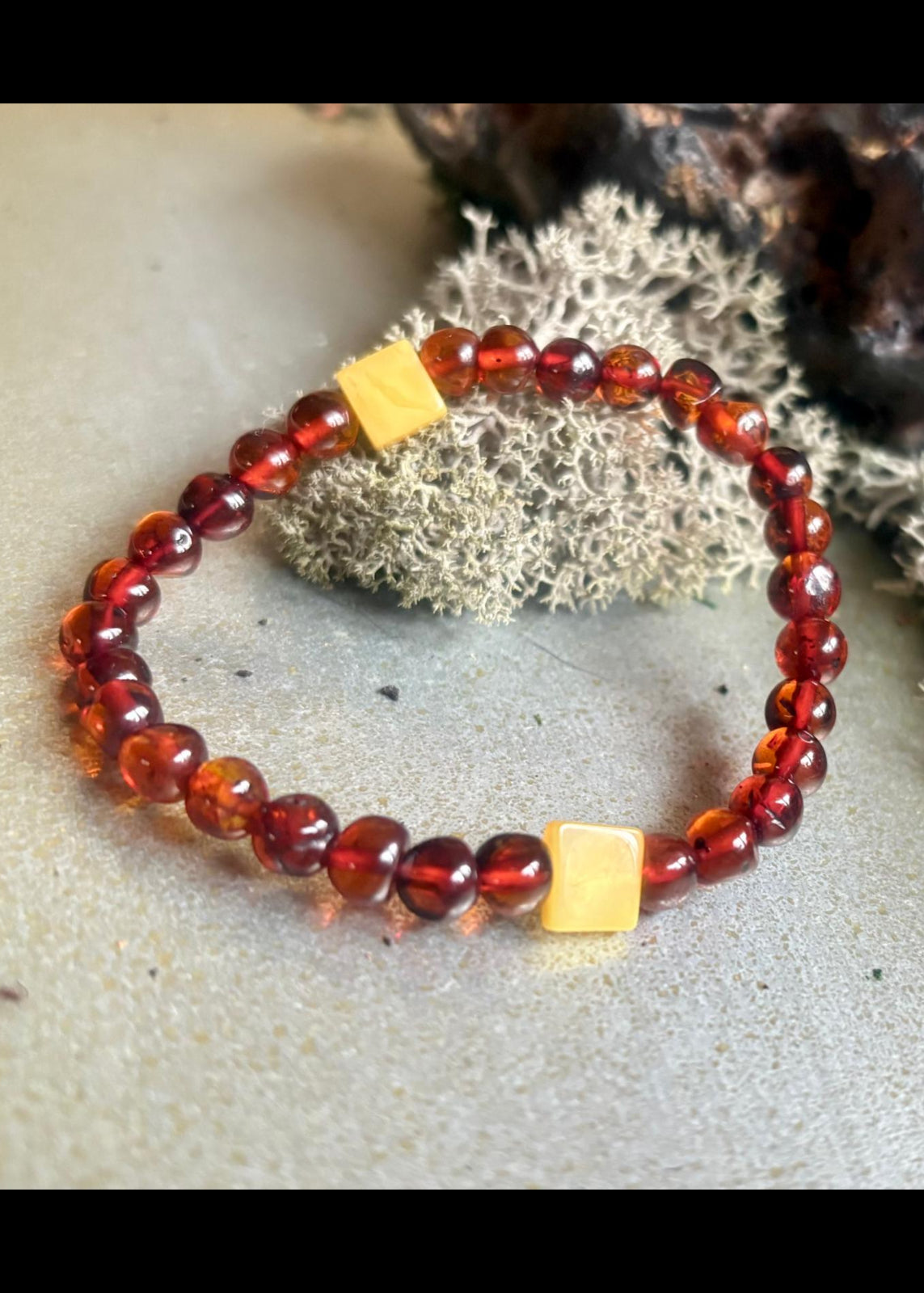 Zweifarbiges Bernsteinarmband