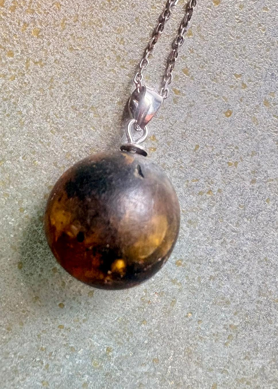Anhänger Kugelform  Bernstein