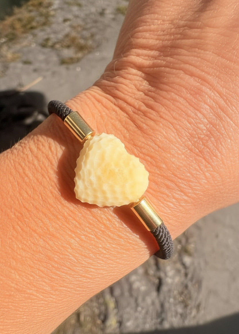 Armband mit facettierten Bernstein in Herzform