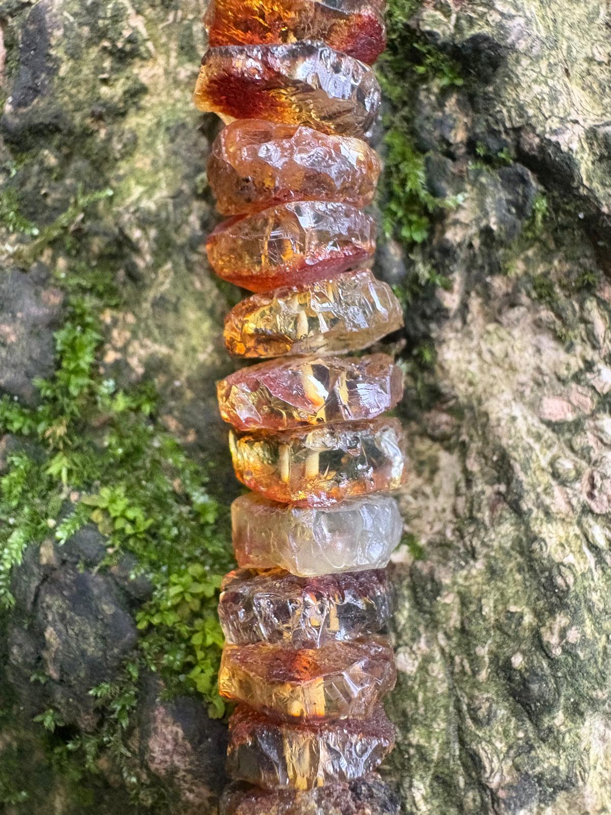 Schöne Handgearbeitete Naturbernsteinkette mit passendem Armband