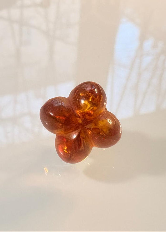 Brosche aus natürlichen Bernstein Kleeblatt