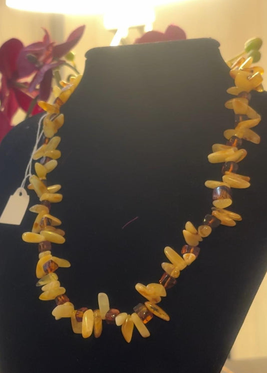 Sehr schöne Halskette und Armband im Set aus natürlichen Bernstein