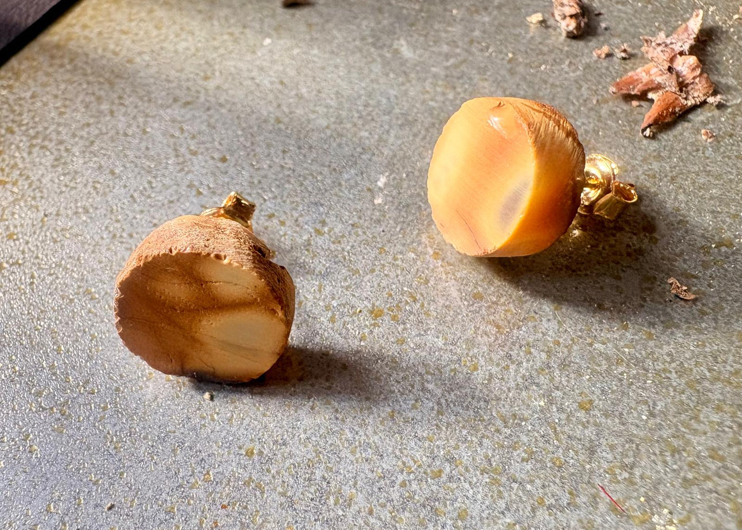 Schöne moderne Ohrstecker