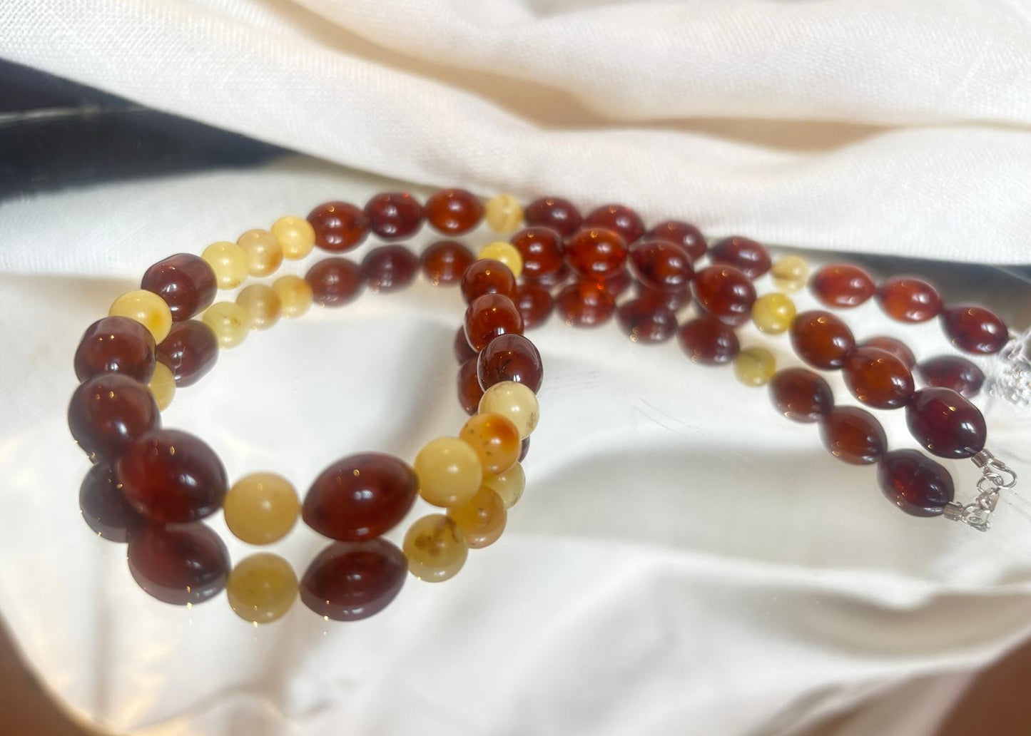 Schöne Halskette in Cognac-Antik und Butterscotch-Gelb