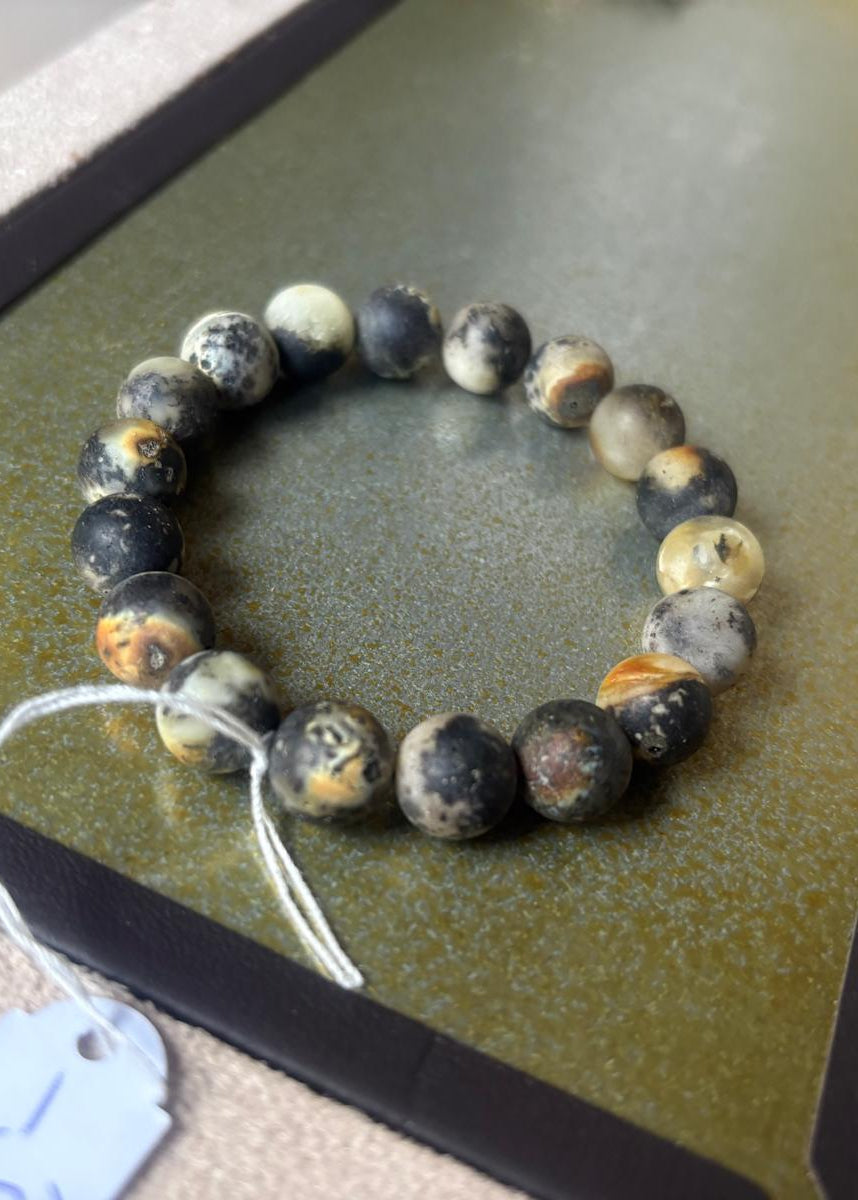 Schönes Armband aus natürlichen Bernsteinkugeln