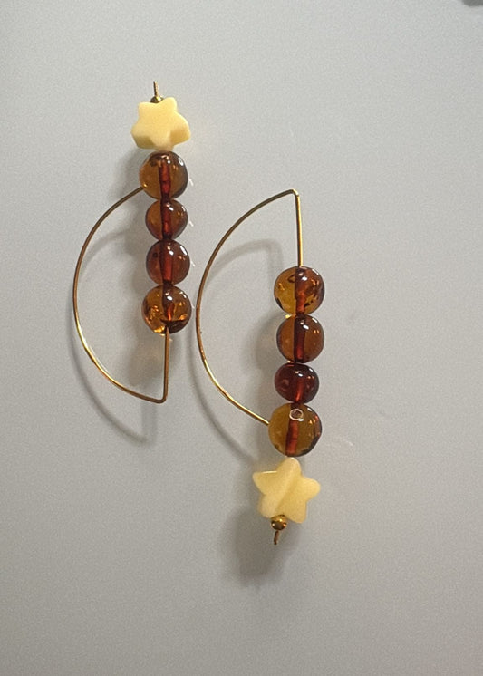 Moderne Ohrhänger Bernstein