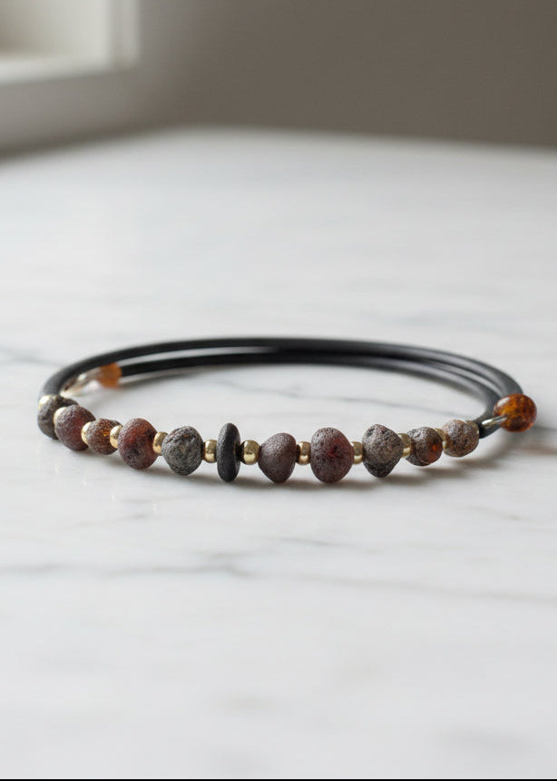 Armreif mit feinen Bernsteinkugeln