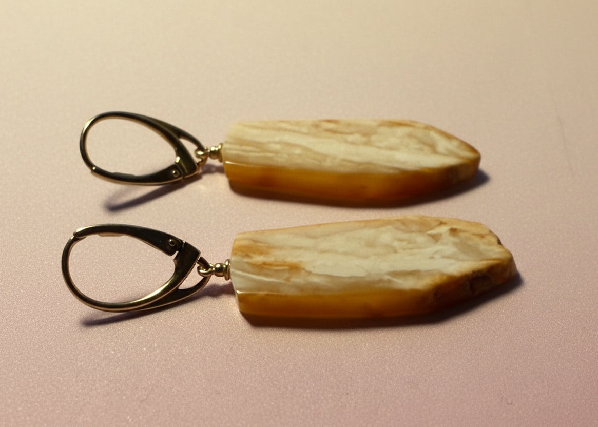 Bernstein-Ohrringen mit englischem Verschluss vergoldet