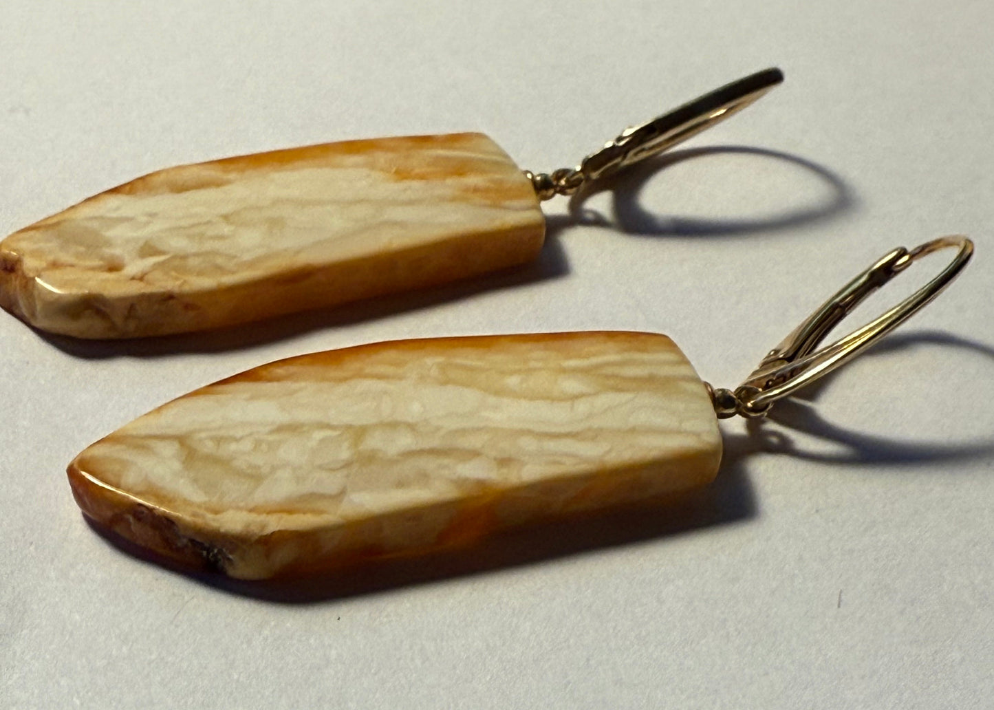 Bernstein-Ohrringen mit englischem Verschluss vergoldet