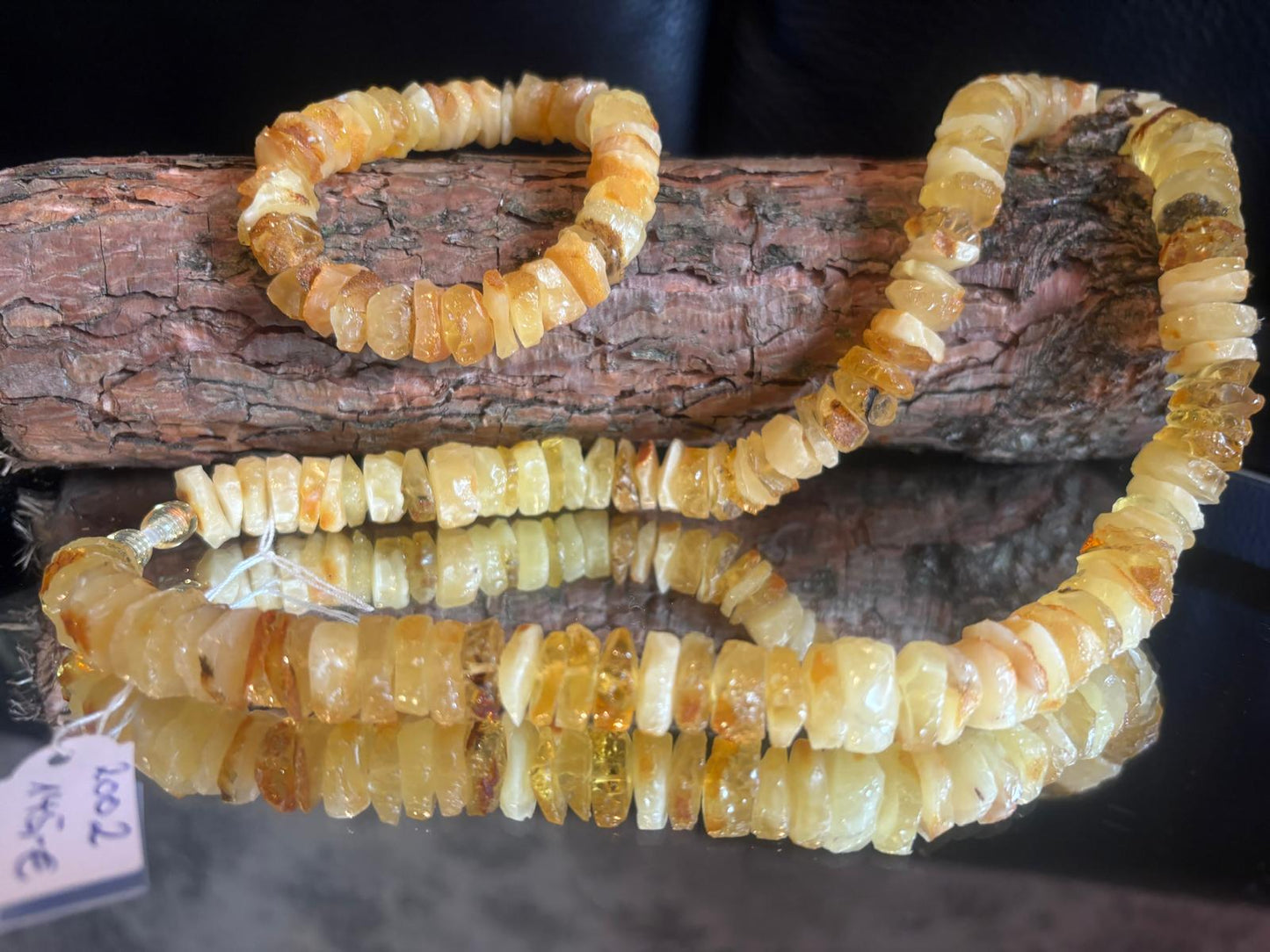 Handgearbeitete Naturbernsteinkette mit passendem Armband im Set