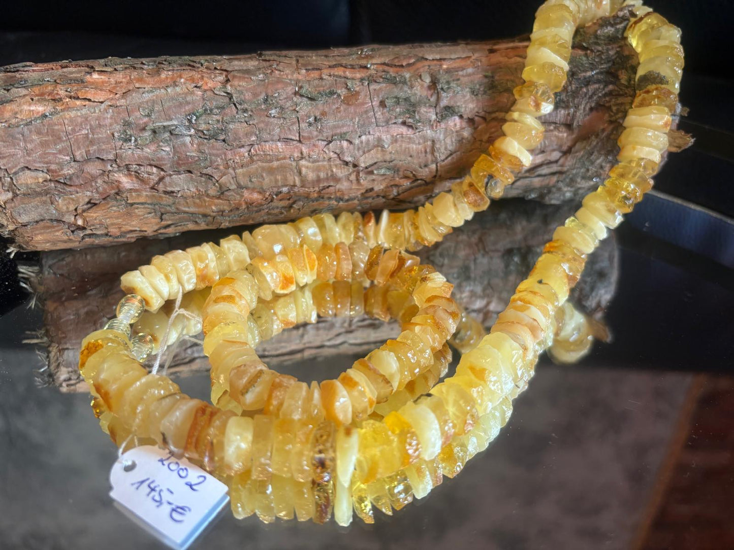 Handgearbeitete Naturbernsteinkette mit passendem Armband im Set