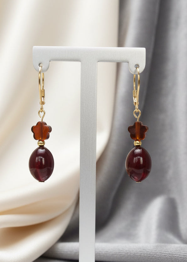 Schöne Kirschrote vergoldete Ohrringe