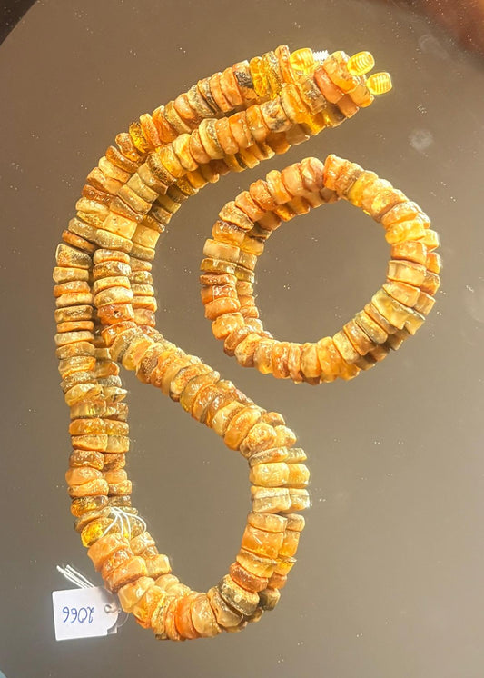 Schönes Set aus natürlichem baltischen Bernstein