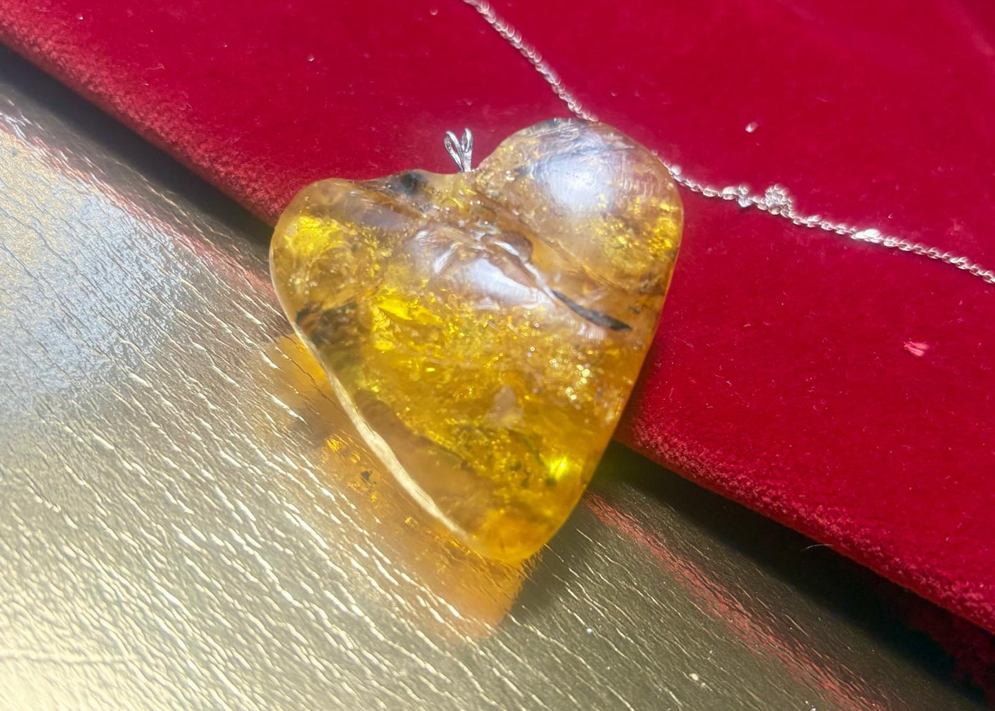 Herzförmige Bernsteinanhänger Groß