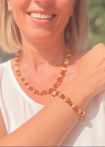 Sehr schöne Halskette mit Armband im Set aus natürlichen Bernstein