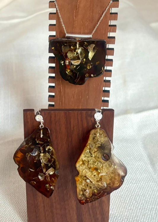 Sehr schönes Set aus natürlichen Bernstein, ein Unikat