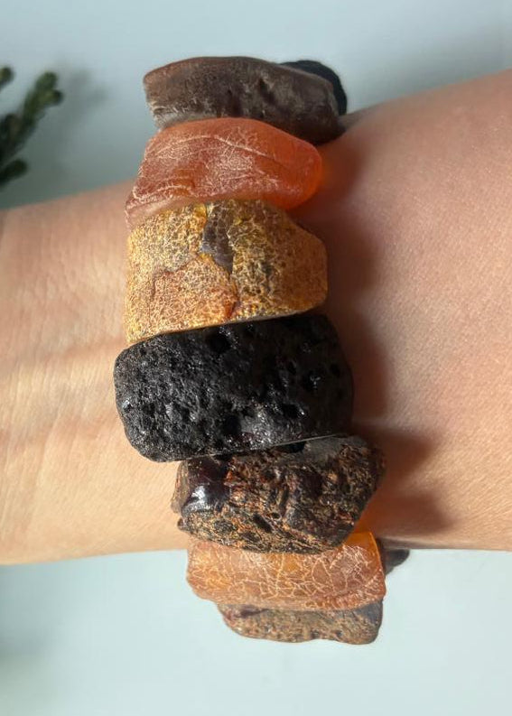 Sehr massives Armband aus Rohbernsteine