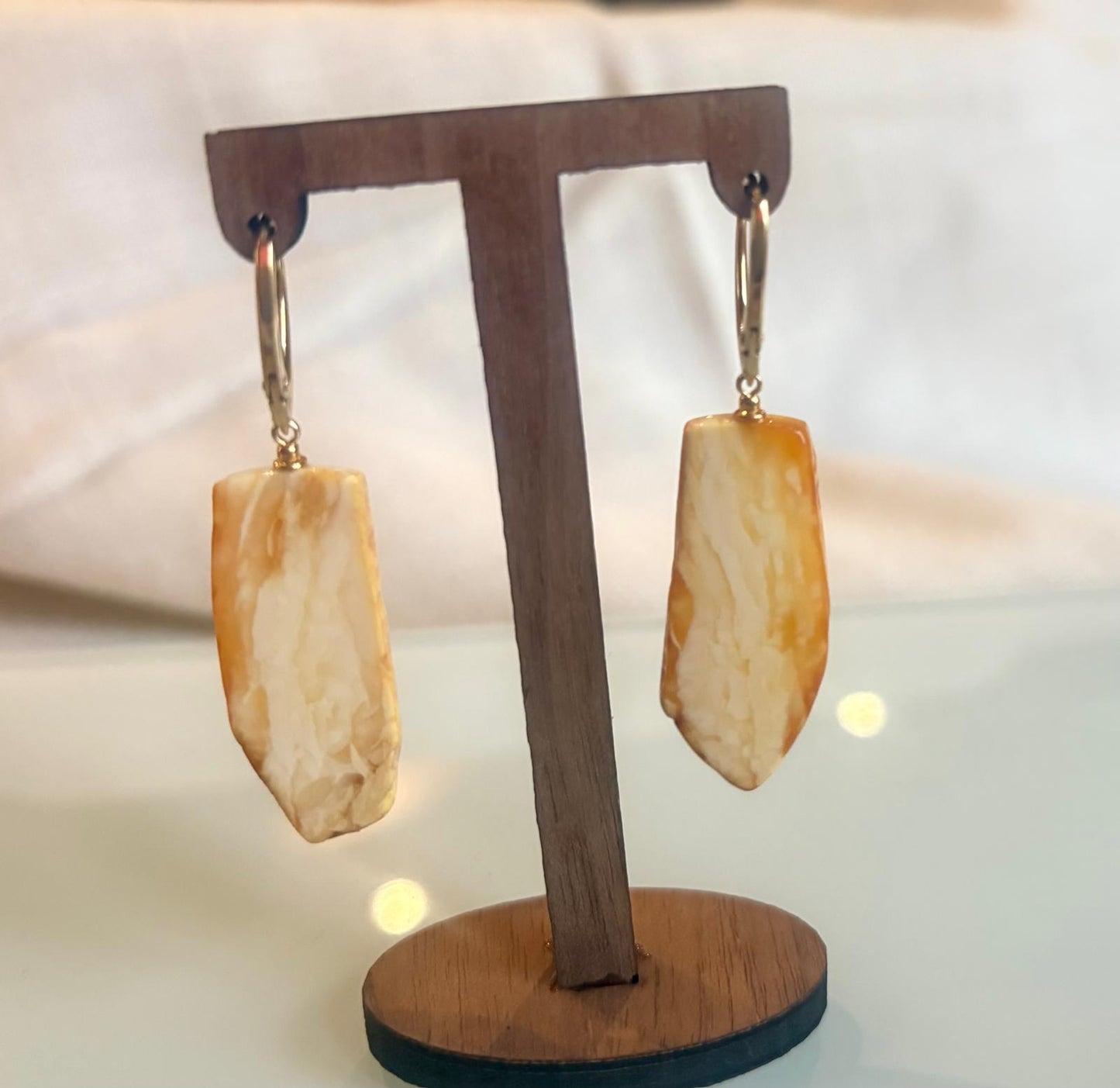 Bernstein-Ohrringen mit englischem Verschluss vergoldet