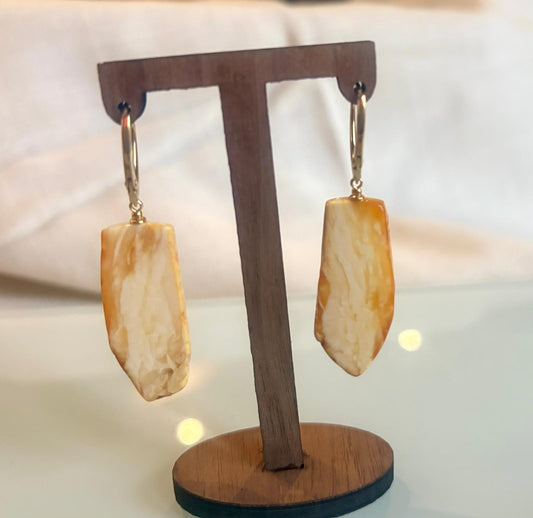 Bernstein-Ohrringen mit englischem Verschluss vergoldet