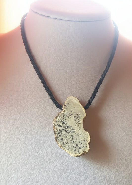 Rohbernstein Anhänger mit Marmoroptik