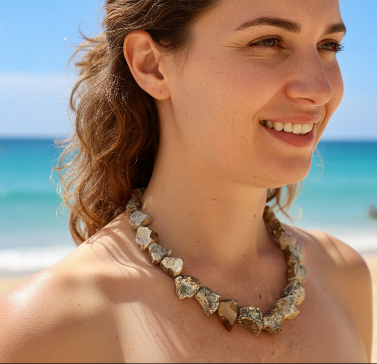 Moderne Bernsteinkette in Marmoroptik