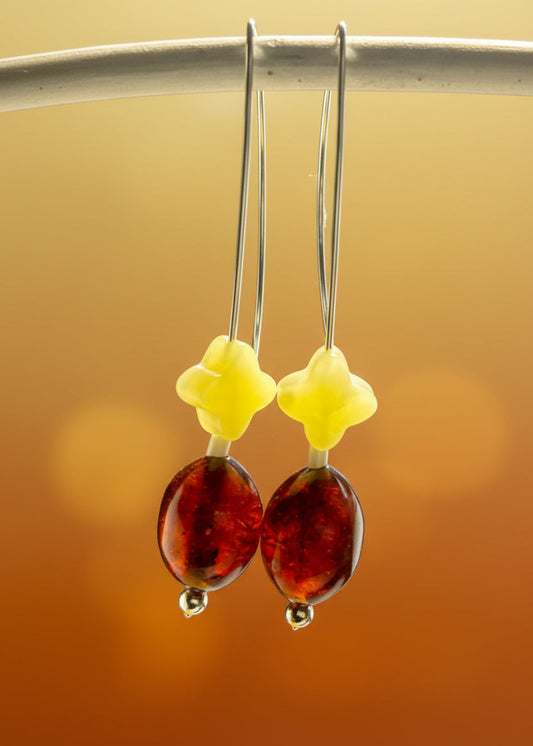 Schöne Bernstein-Ohrhänger