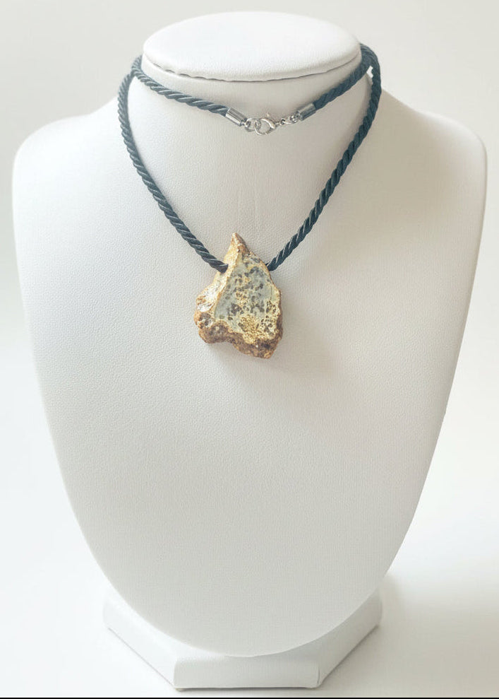 Anhänger Rohbernstein mit Marmoroptik