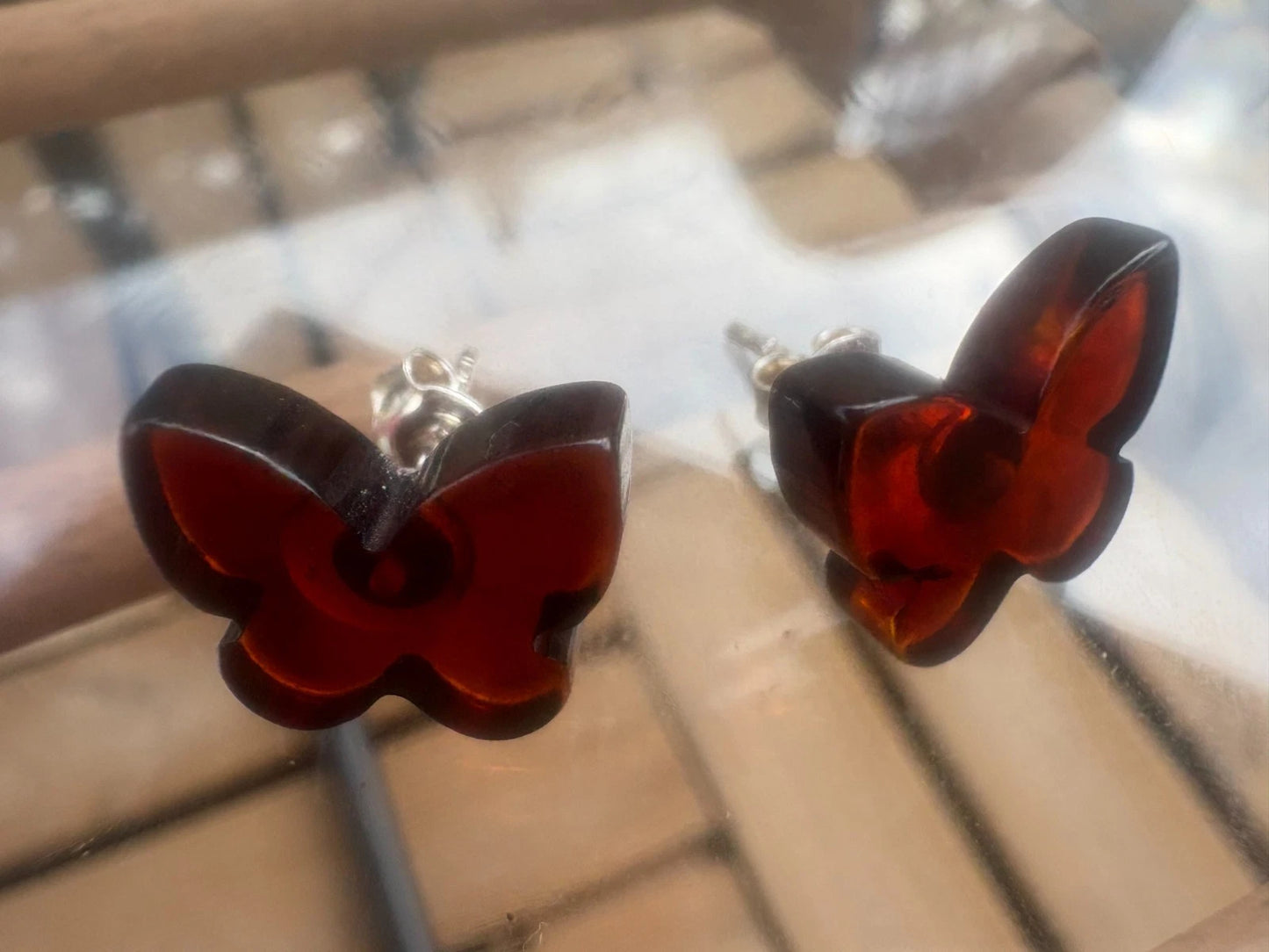 Ohrringe mit echtem Bernstein in Schmetterling Form