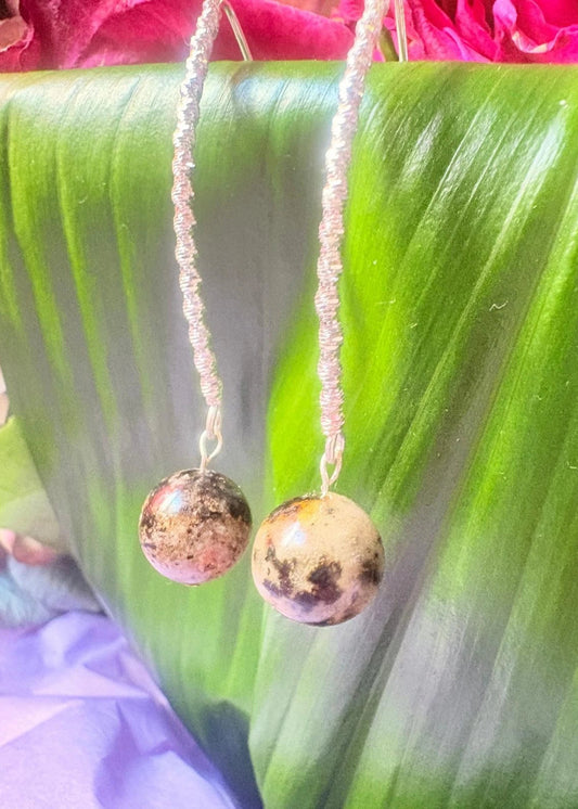 Handgefertigte Ohrstecker mit echten Bernstein